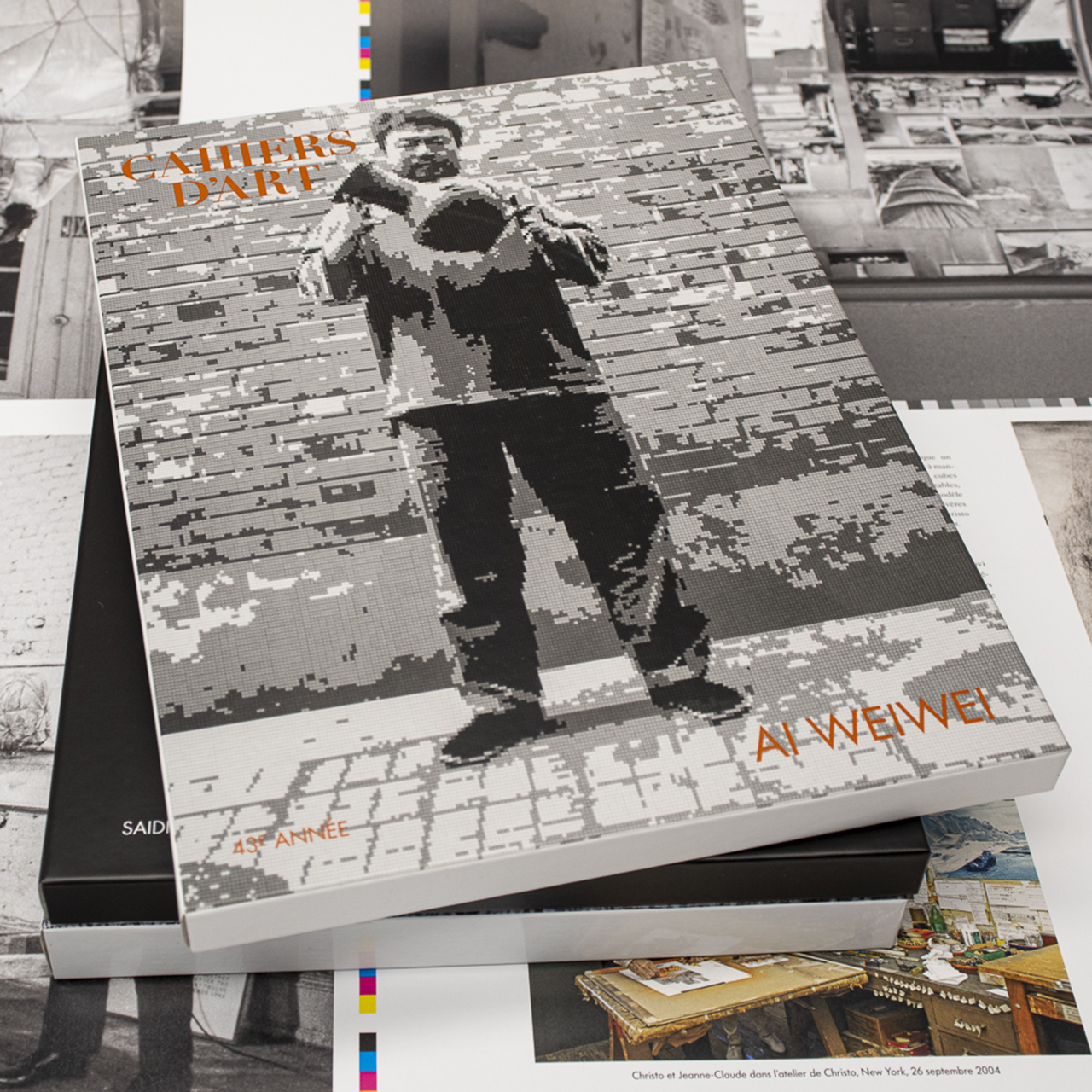 Cahiers d'Arts: Magazin in Clamshell-Box