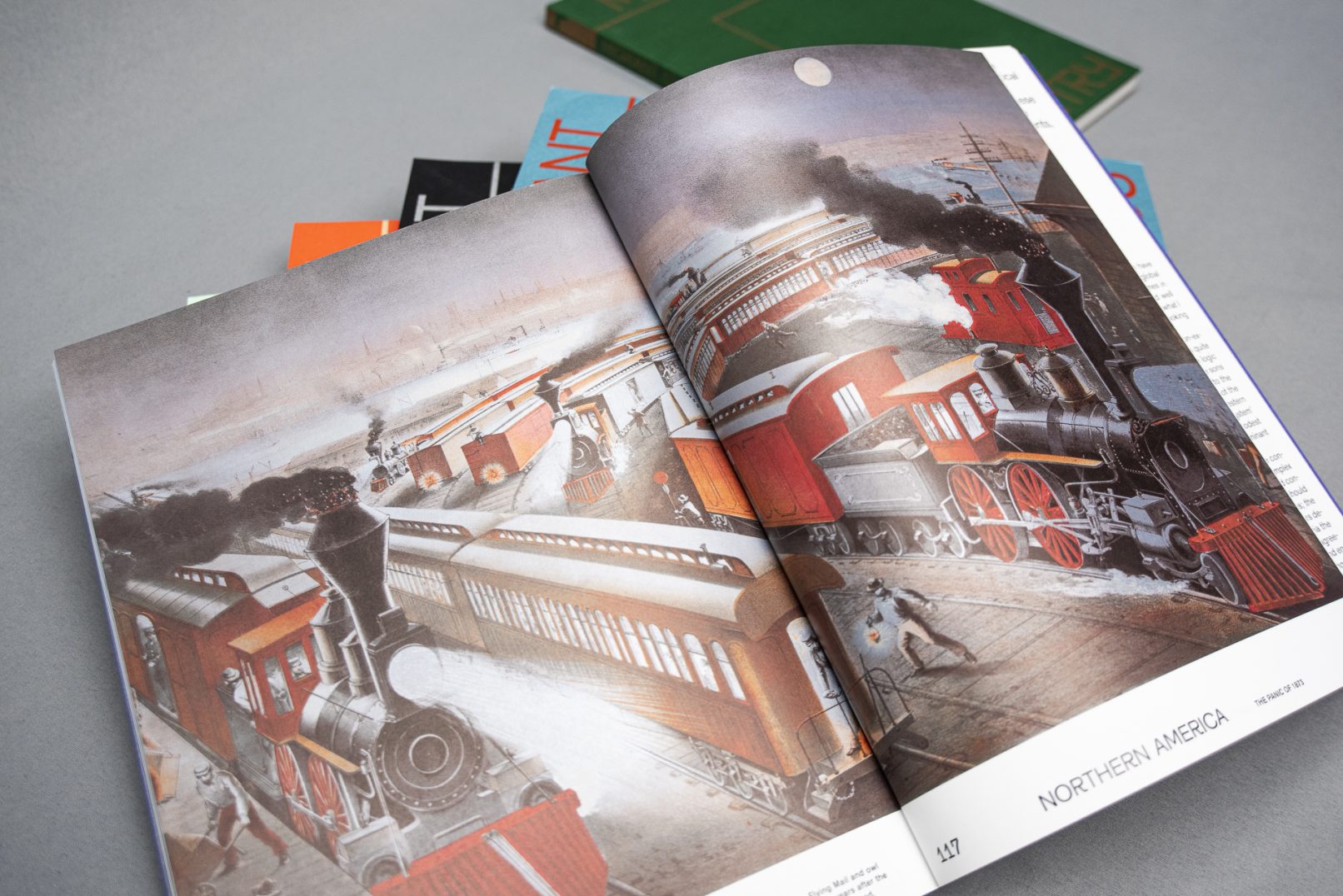 Doppelseite aus dem Migrant-Journal, gedruckt im Offsetdruck mit Metallic-Farben