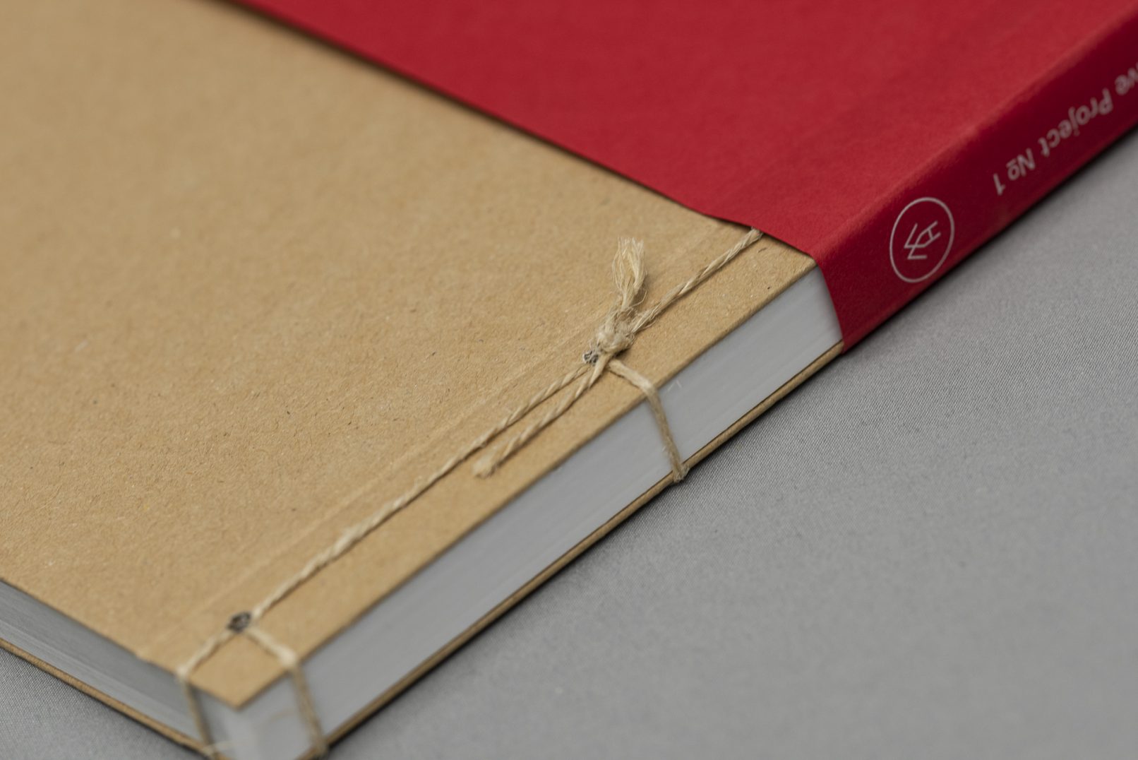 Fadenknotenbindung mit Naturfaden