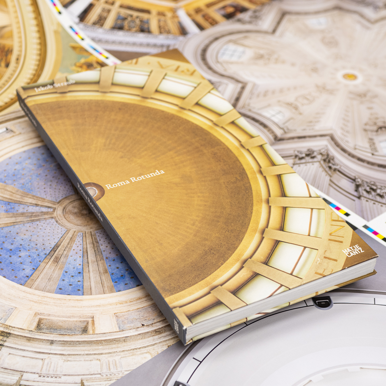 Roma Rotunda: Leporello in einer Buchdecke