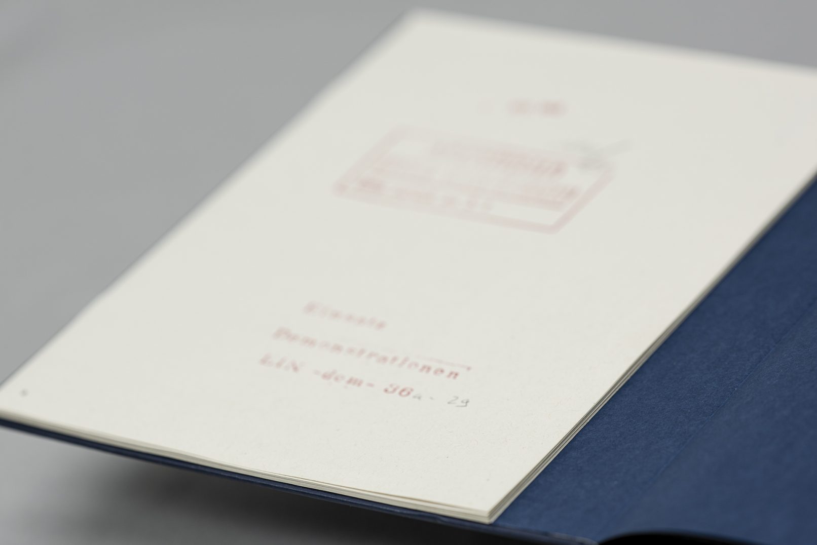 Eingeklebtes Heft in der Publikation Berlin, erschienen bei Hartmann Books, Stuttgart