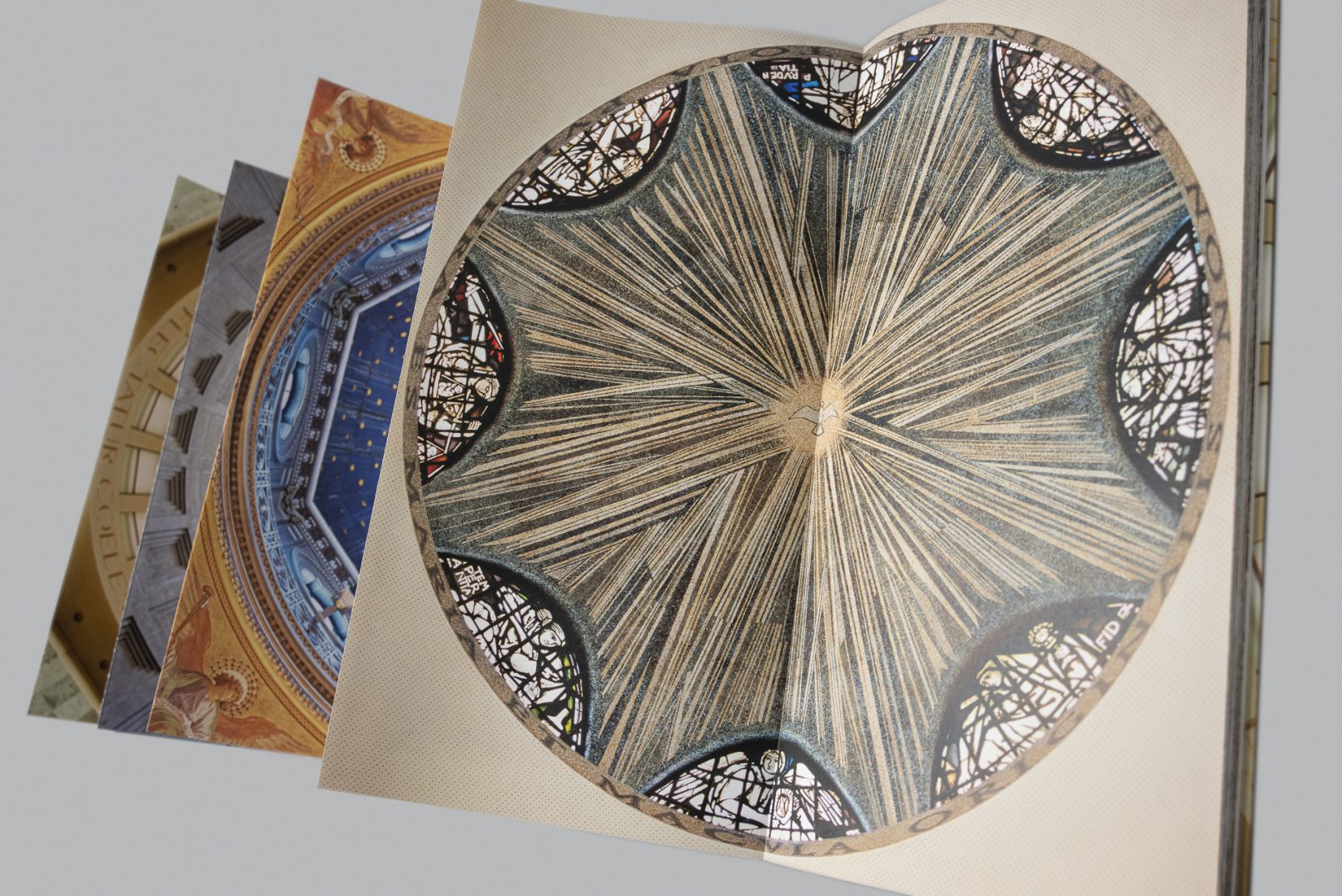 Leporello des Buchs Roma Rotunda mit einer Gesamtlänge von 18 Metern