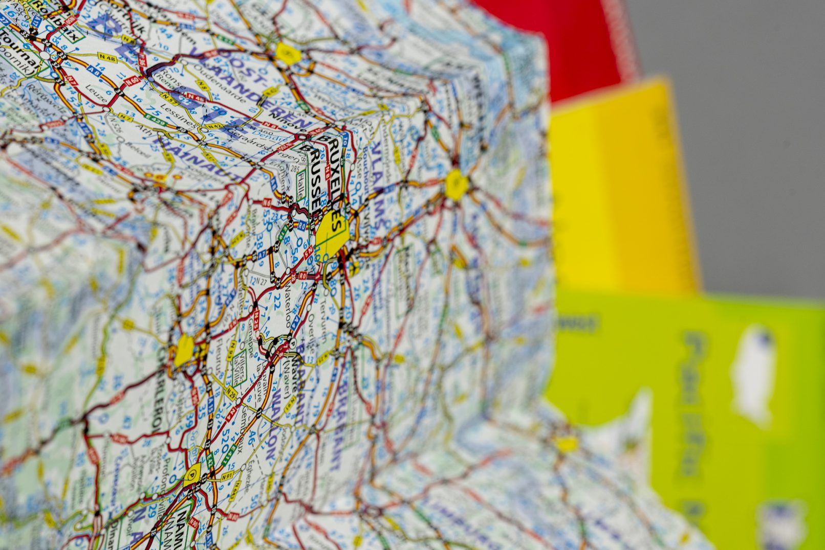 Detailaufnahme einer Michelin-Karten, im Offsetdruck auf Landkartenpapier gedruckt